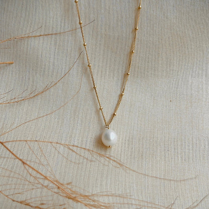 Sole Pearl Pendant with Chain