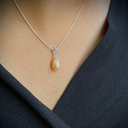 Aureate Pearl Pendant