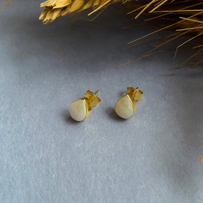 Mabe Pear Earstud