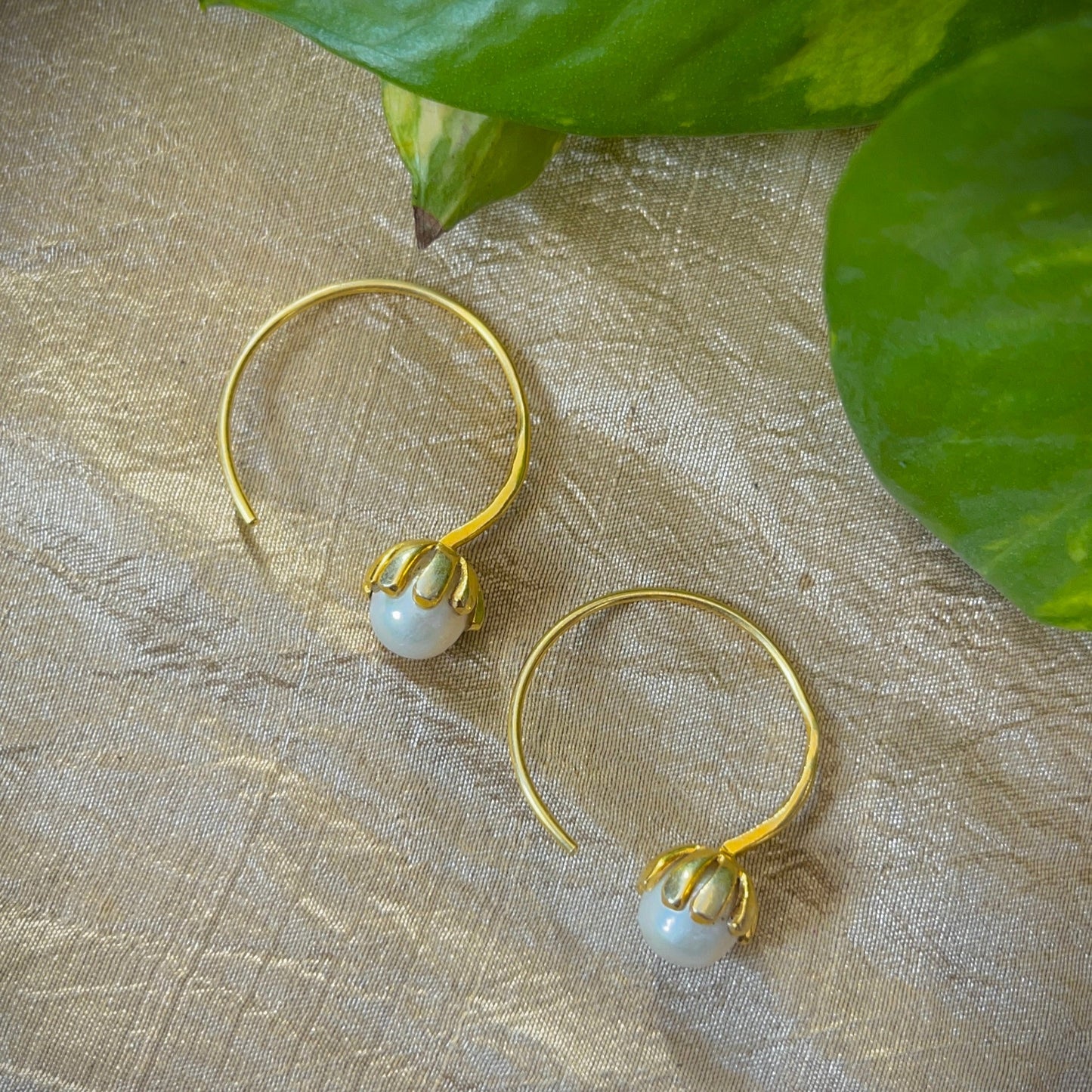 Swirl Pearl Earrings