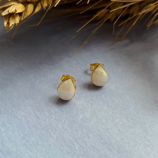 Mabe Pear Earstud