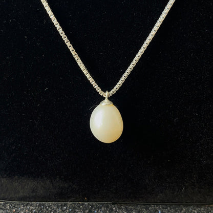 Timeless Southsea Pearl Pendant with Chain