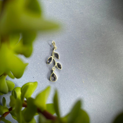 Oak Pendant