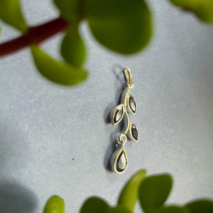 Oak Pendant