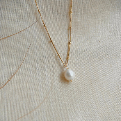 Sole Pearl Pendant with Chain