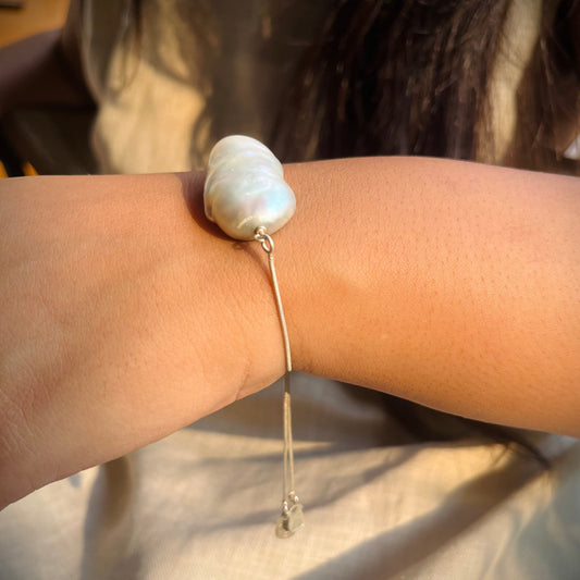 Grand Baroque Pearl Bracelet