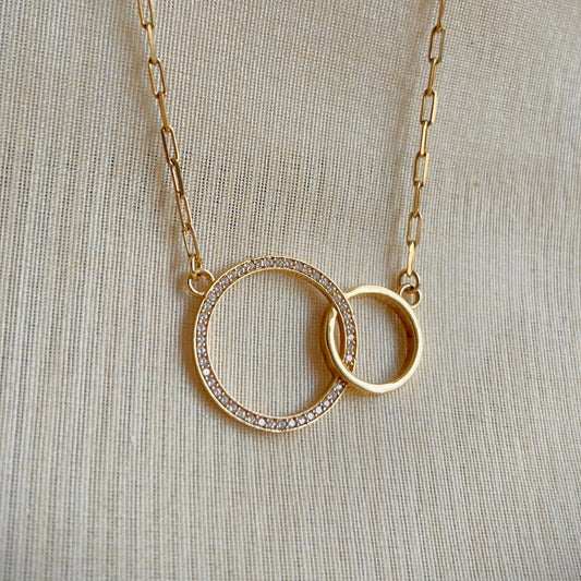 Golden Loop Pendant Chain