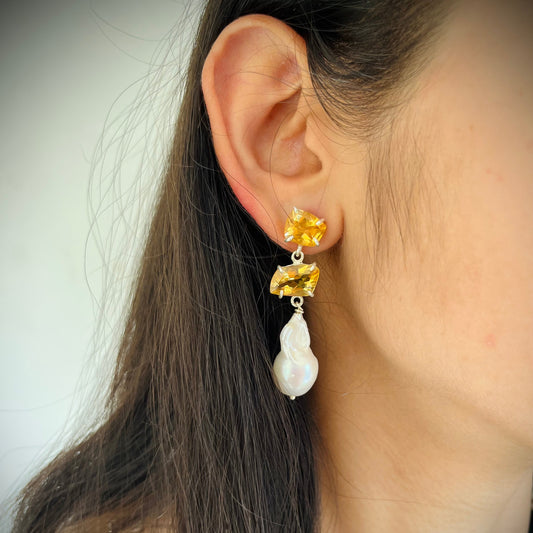 Swarn Pearl Drop Earring