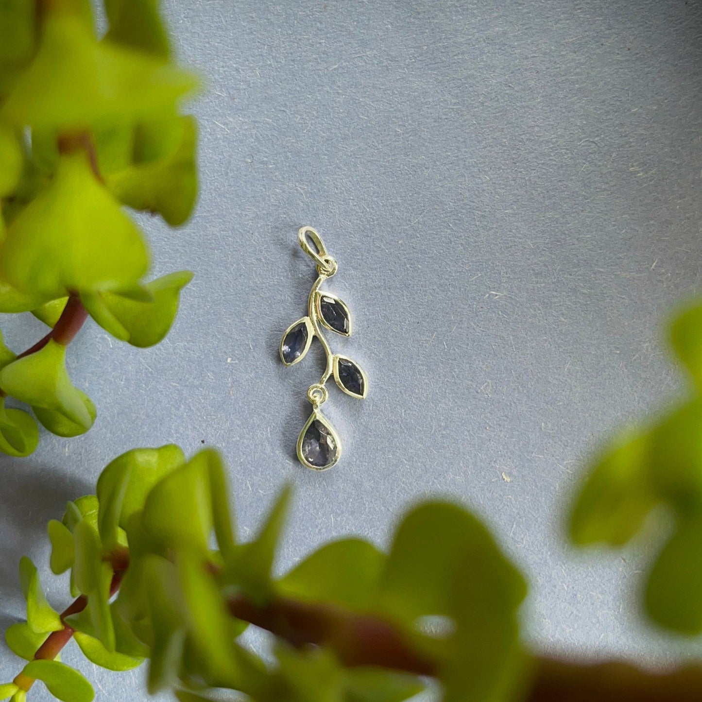 Oak Pendant