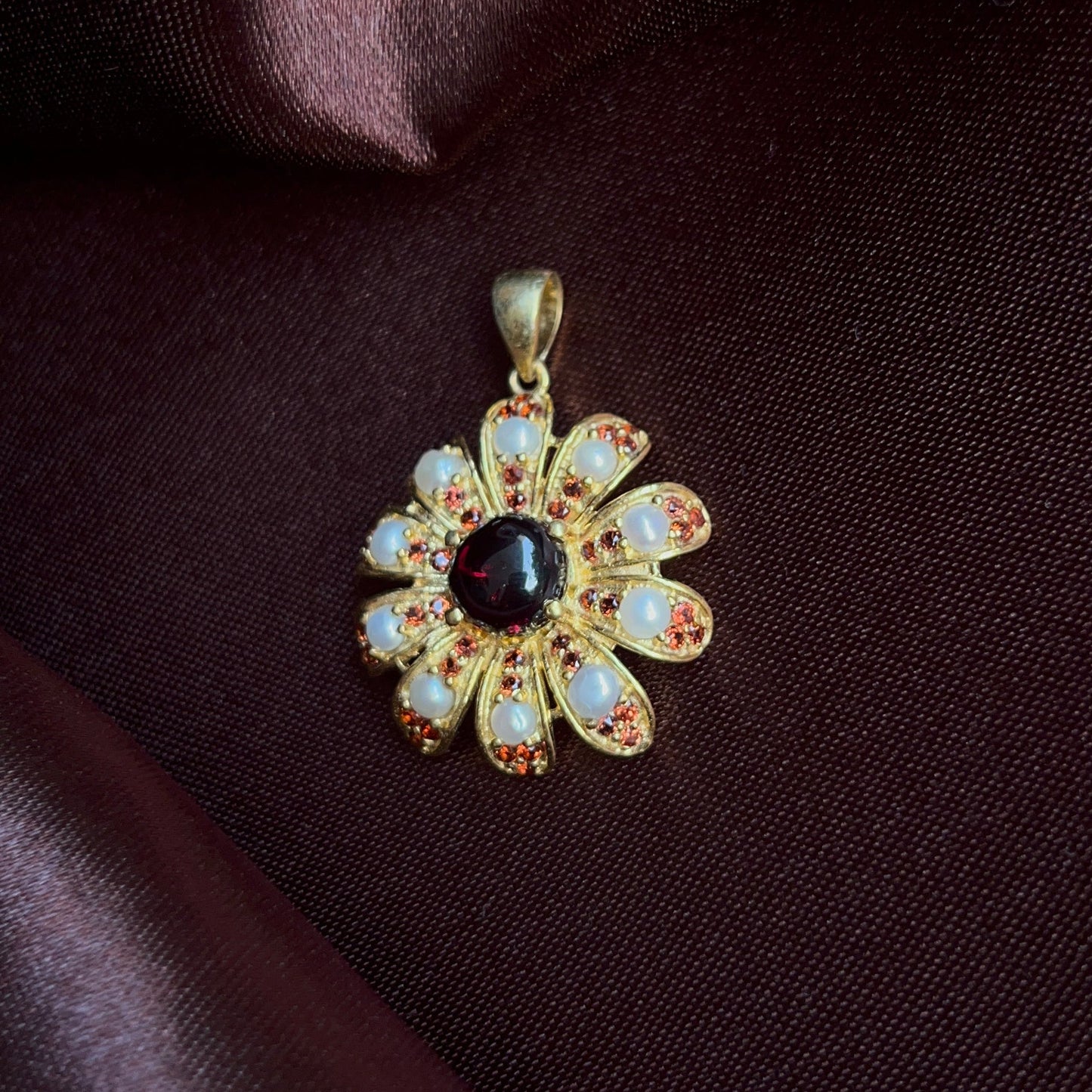 Daisy Garnet Pendant